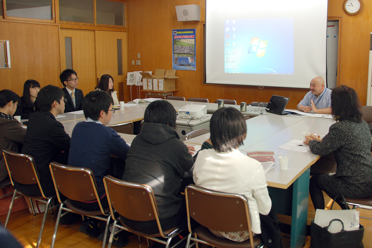 �ʐ^�F�w���ҍu�K��̗l�q